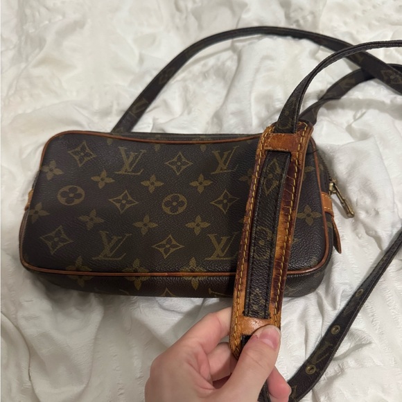Louis Vuitton Pochette Marly Bandouliere - Picture 13 of 14